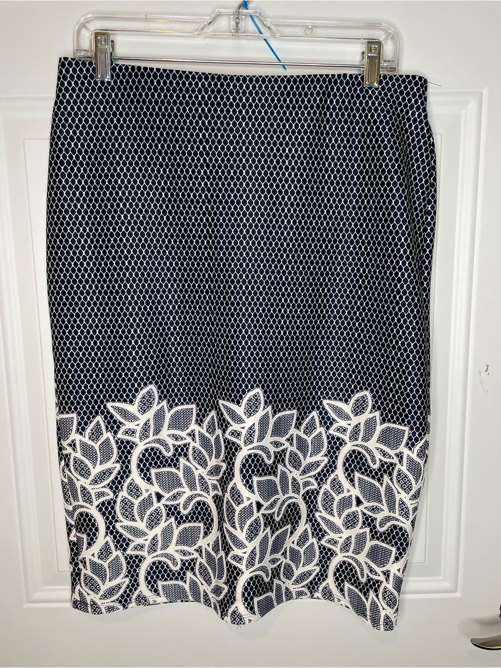 NYCC Navy Geometric/Floral Border Stretchy Pencil Skirt Size M